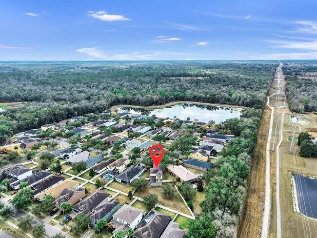 Building Photo - 17423 New Cross Cir