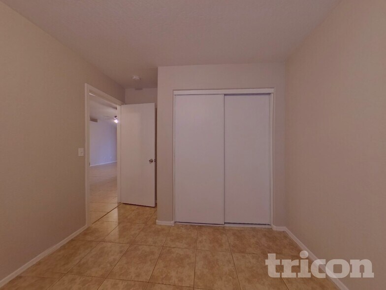 Building Photo - 4873 E Rousay Dr