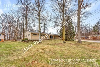 Building Photo - Gorgeous Single Family Home in Brecksville!