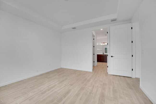 Building Photo - 4572 Nautilus Cir