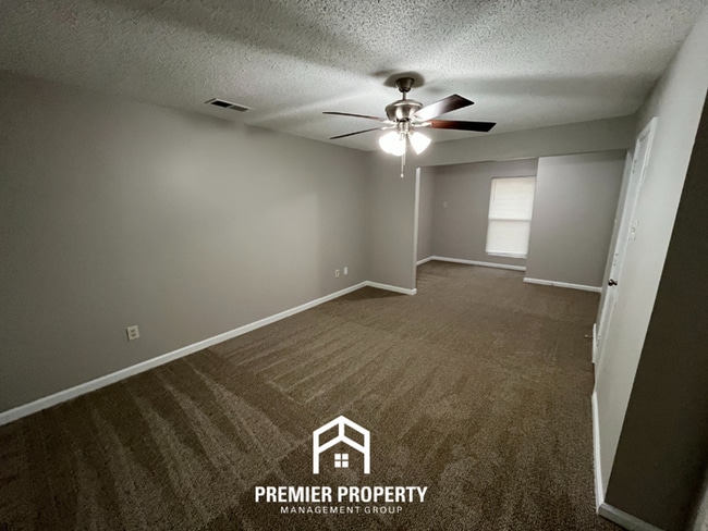 Building Photo - 5017 Penwood Cove