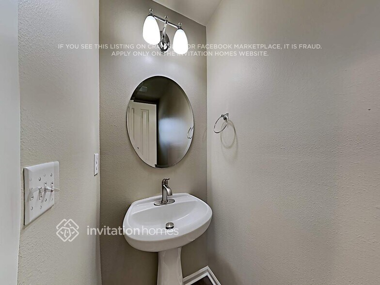 Building Photo - 19917 18th Ave Ct E