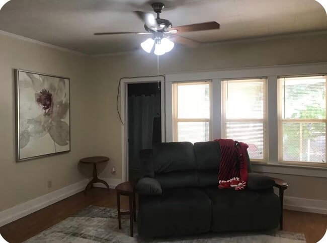 Building Photo - 2705 Vicksburg St