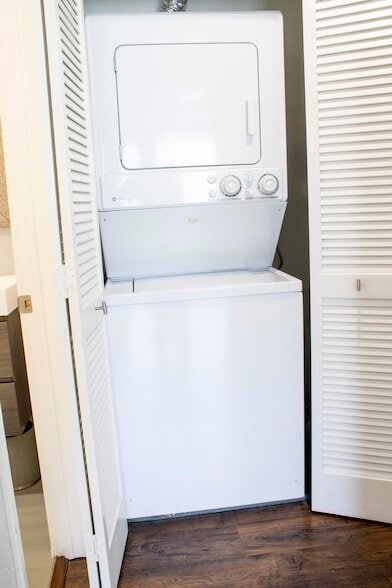 Building Photo - 522 Via Colinas