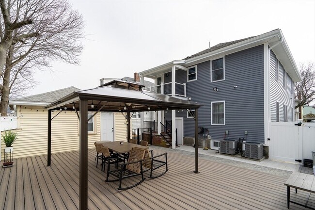 Building Photo - 52 Holyoke St