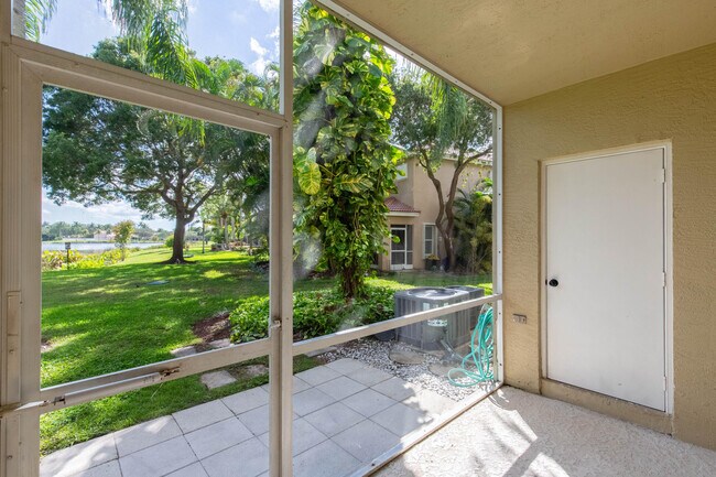 Building Photo - 6916 Crooked Fence Dr