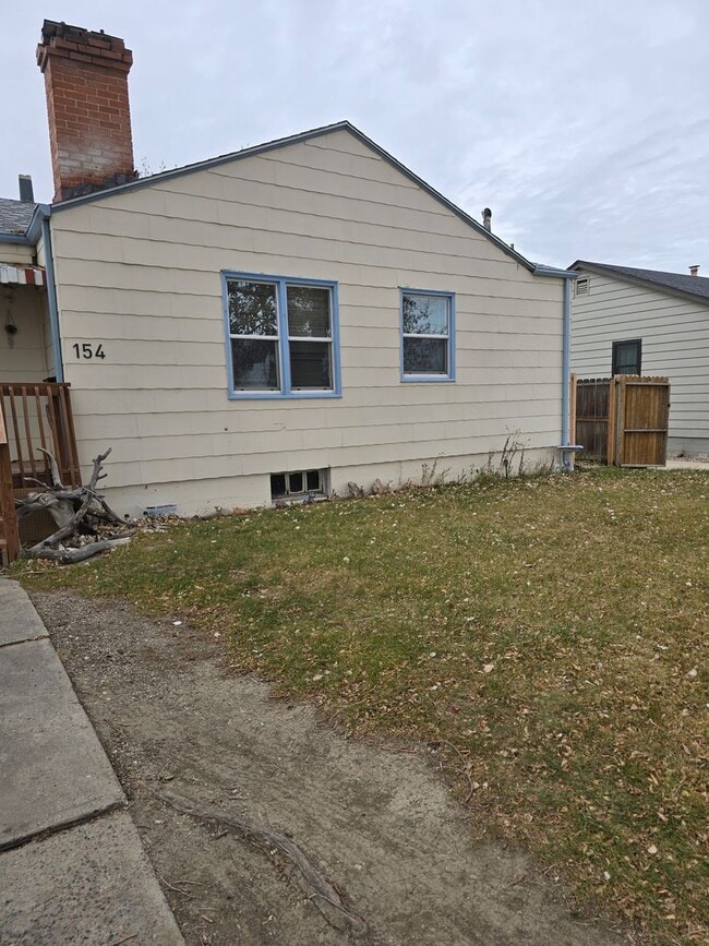 Building Photo - Eastside Charmer