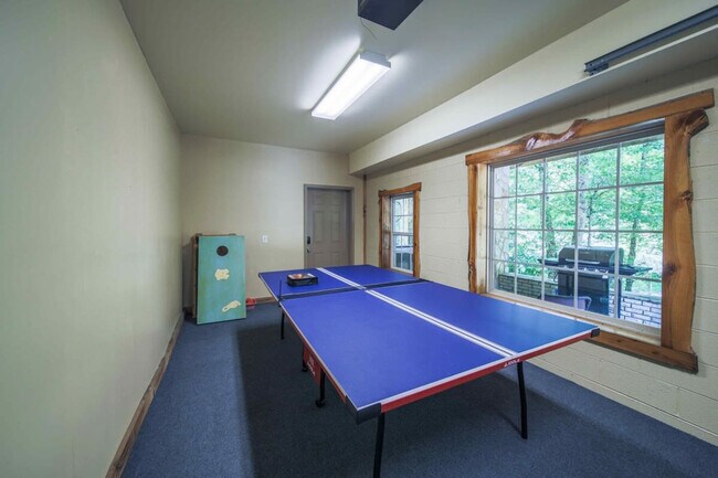 Building Photo - 195 Black Bear Dr