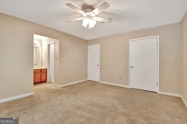 Building Photo - 135 Windham Way
