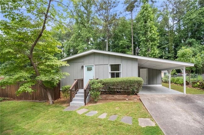 Building Photo - 2179 Beech Valley Dr