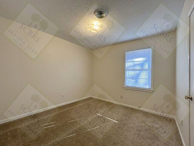 Building Photo - St. Andrews 4 Bedroom, 2 Bath Home