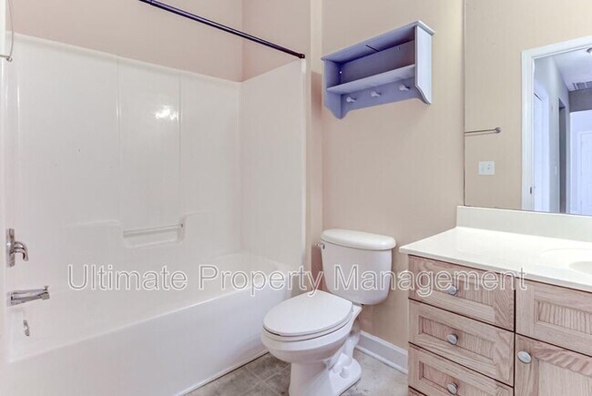 Building Photo - 706 Indica Ct