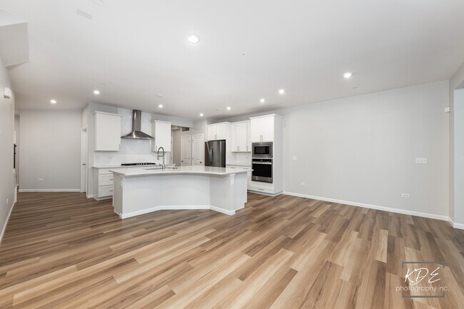 Building Photo - 2110 Weatherbee Ln
