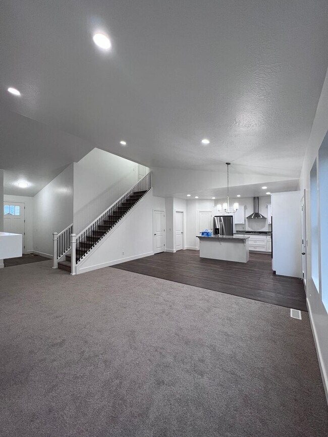 Building Photo - Beautiful South Jordan Home for rent!