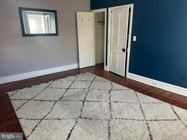 Building Photo - 204 Rosemary Ave