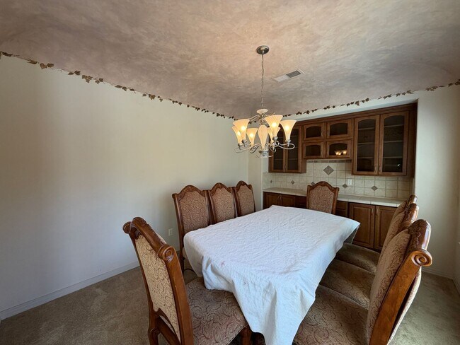 Building Photo - 4 Bedroom Home Plus Office Available Near Eubank Blvd NE & Paseo Del Norte!