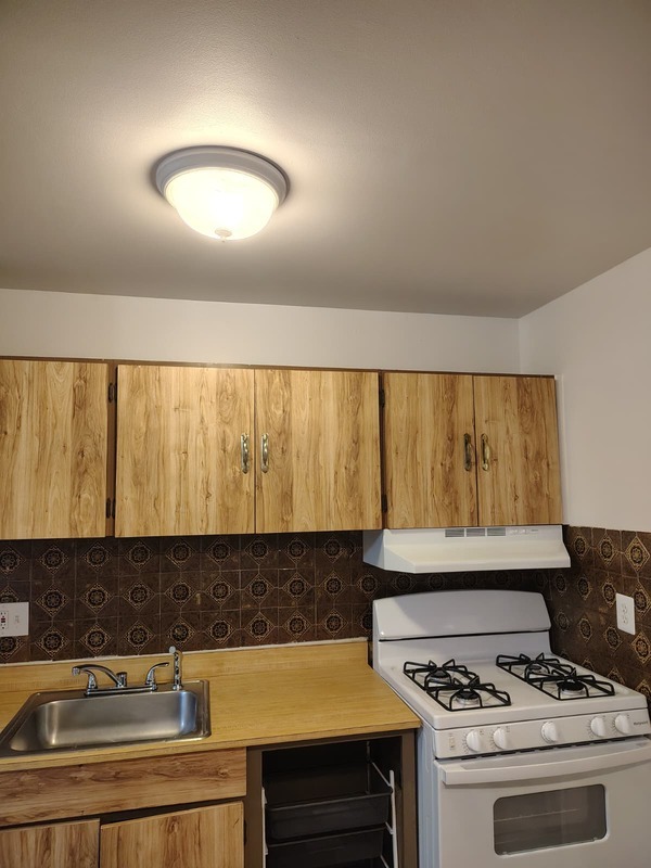 Building Photo - 7208 Donnell Pl