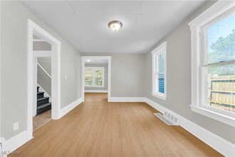 Building Photo - 3153 W 88th St