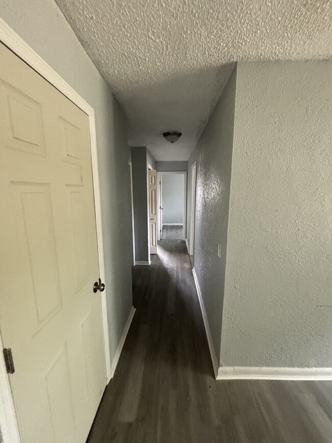 Building Photo - Newly Remodeled 4BR Home in Lake Wales – Prime Location!