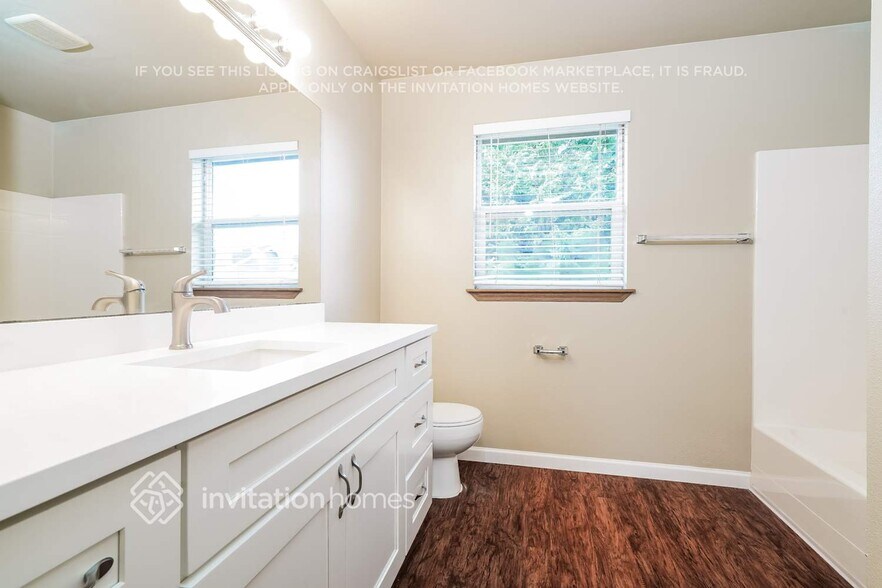 Building Photo - 20012 87th Ave E