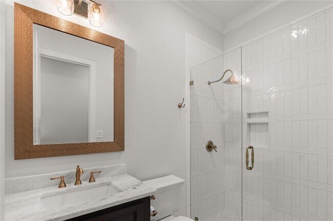 Building Photo - 5488 S Hilltop Dr