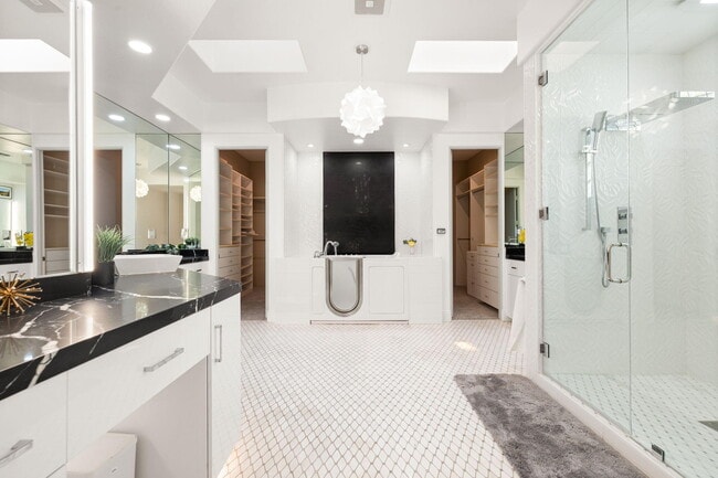 Building Photo - 49430 Montana Way