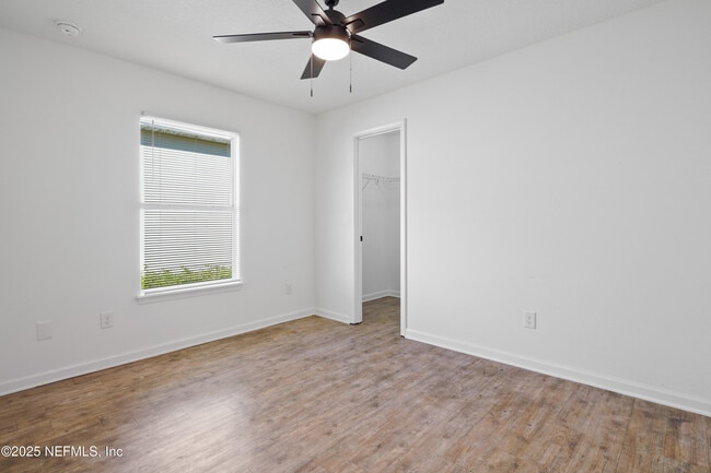 Building Photo - 8431 India Ave