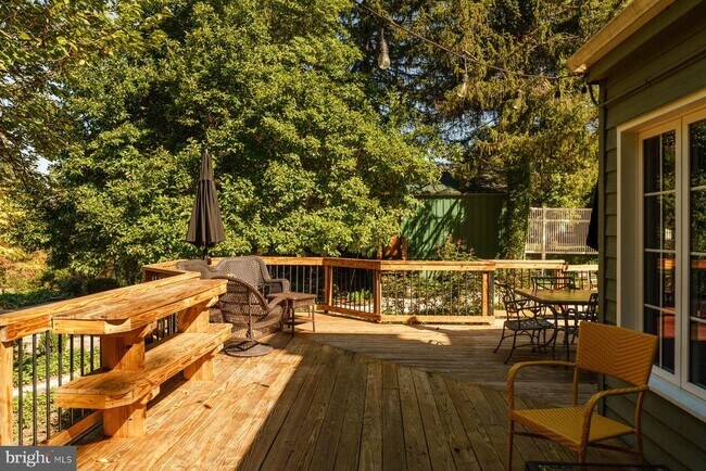 Building Photo - 2943 Windy Bush Rd