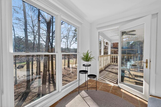 Building Photo - 1002 Cupp Ln