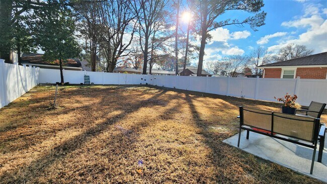 Building Photo - 1224 Elder Ave