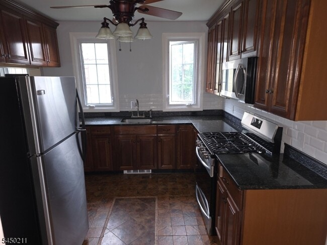 Building Photo - 73 Curie Ave