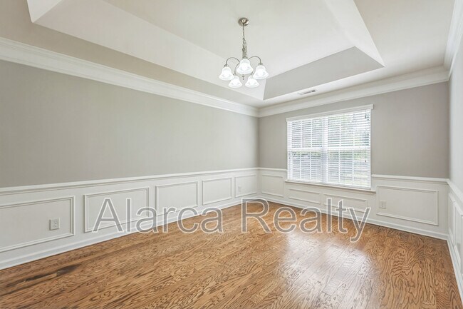 Building Photo - 2069 White Cedar Ln