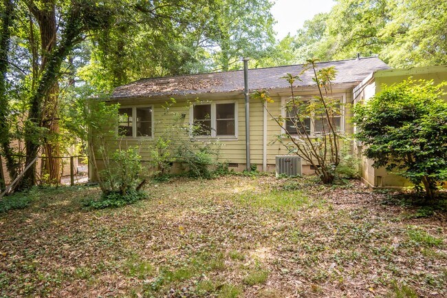 Building Photo - 175 Habersham Way