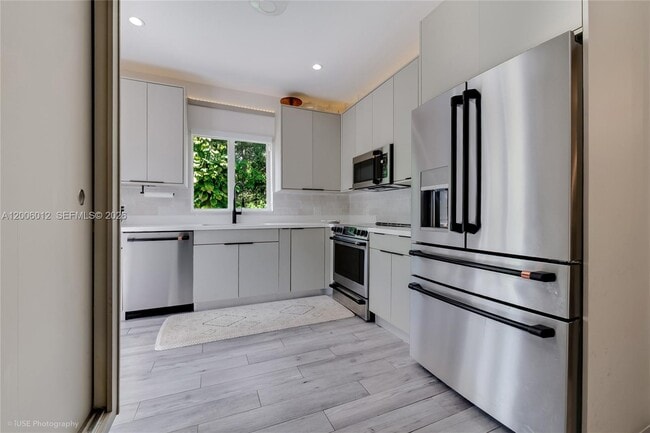 Building Photo - 720 Minorca Ave