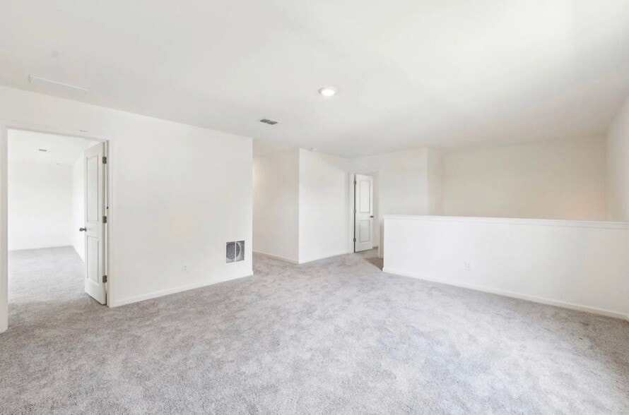 Building Photo - 5636 Portlaw Ln