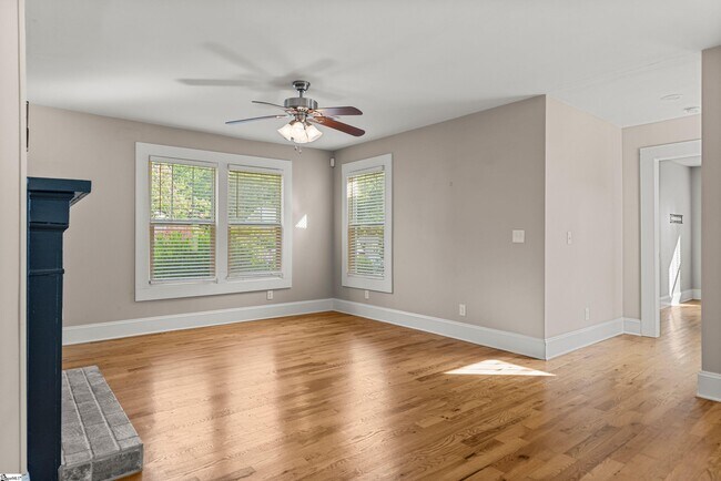 Building Photo - 309 Briarcliff Dr