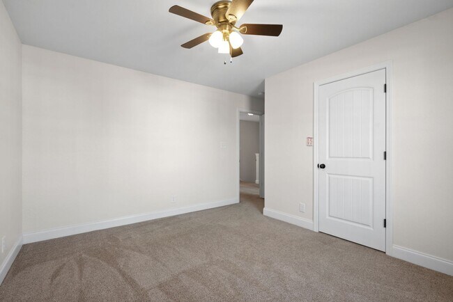 Building Photo - 1180 Henry Pl Blvd