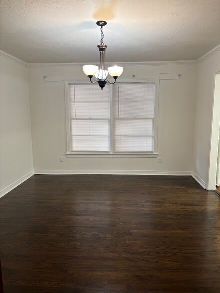 Building Photo - 1300 E Hankerson St