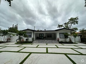 Building Photo - 6080 SW 16th St
