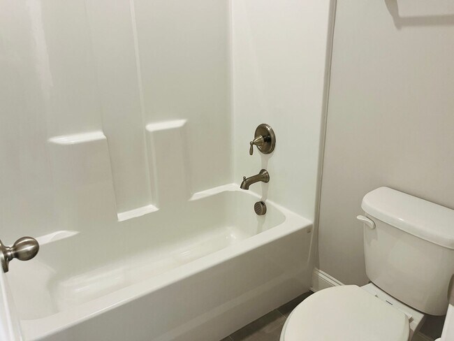 Building Photo - ***MOVE IN SPECIAL*** Wow! Perfect 4 bedro...