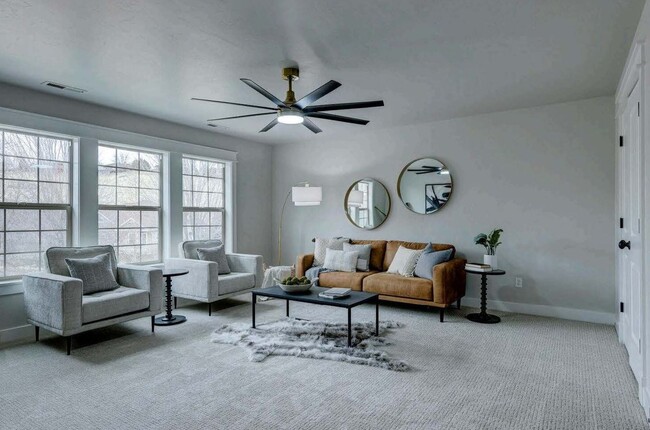 Building Photo - Beautiful home perfect for entertaining