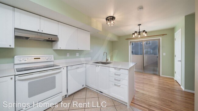 Building Photo - 3 br, 2 bath House - 5330 Solar Ridge Dr