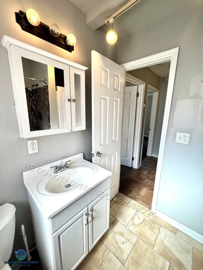 Building Photo - Beautiful 3 bedroom / 1 bathroom home.