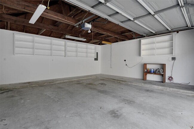 Building Photo - 4422 Brook Shadow Dr