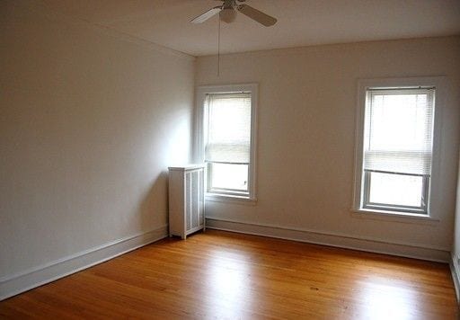 Building Photo - 1700 W Touhy Ave