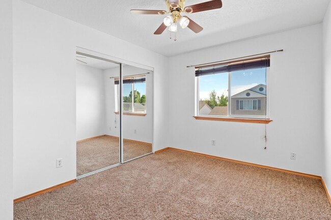 Building Photo - 4 bedroom 3 bath home with 3 car garage in Cheney