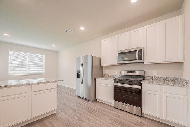 Building Photo - 2335 Tavo Trails Dr