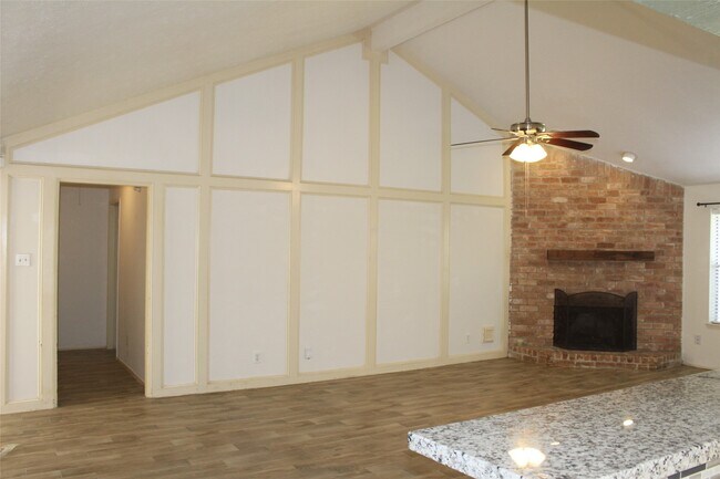 Building Photo - 14343 Whitecross Dr