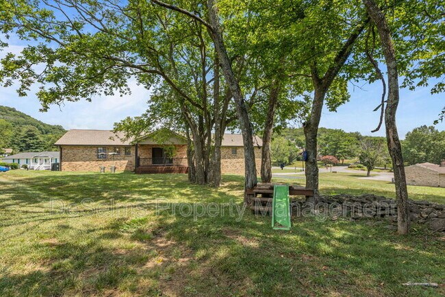 Building Photo - 6999 Tartan Dr