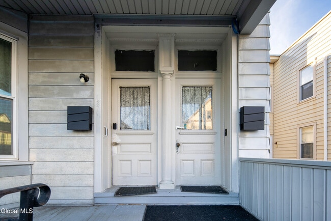 Building Photo - 1871 9th Ave